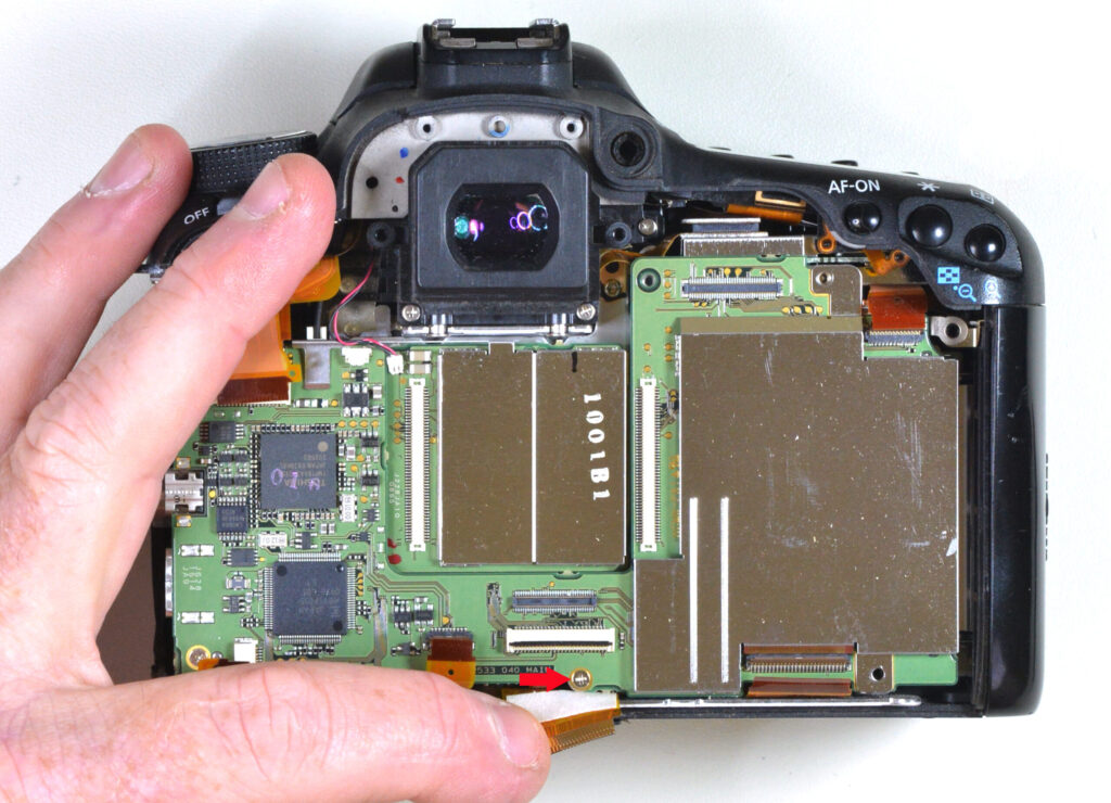 Canon EOS 7D Main PCB Hidden Screw scaled