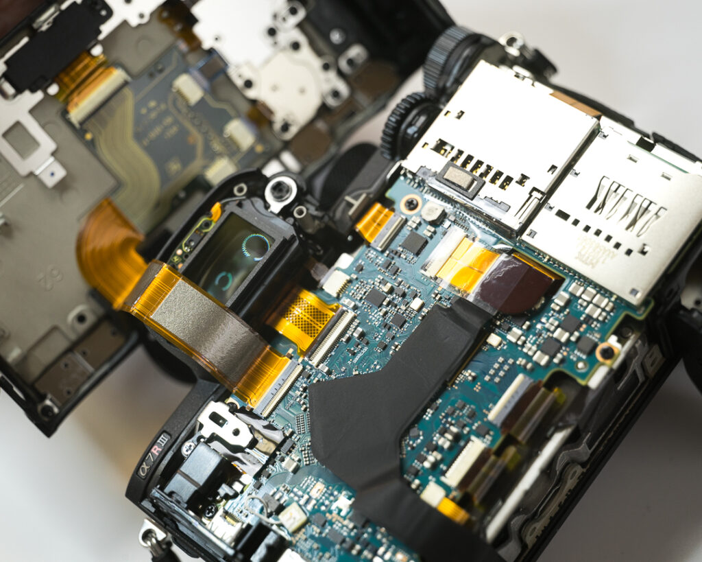 Sony A7R III Dissasembly and Teardown