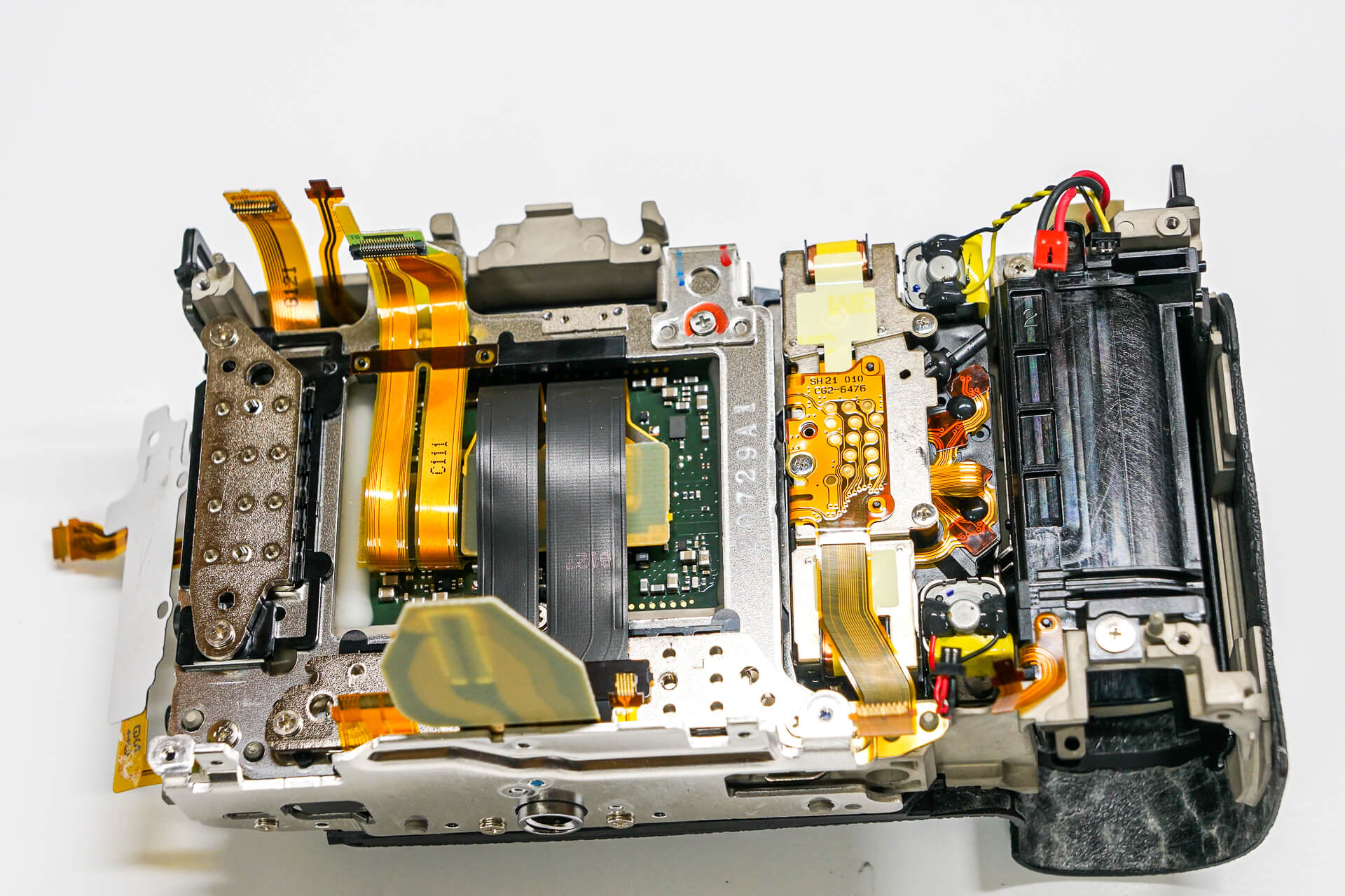 Cannon EOS R6 Disassembly and Teardown
