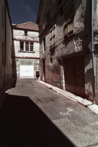 demain des l aube serie infrarouge bar grand est photographie infrarouge vigne paysage abandon misere rouge champagne Pierre Louis FERRER 28 19