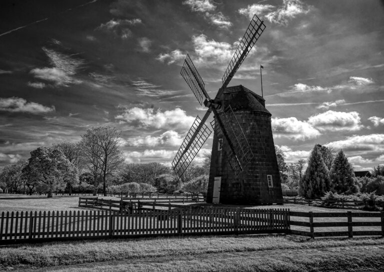 Hamptons Windmill – Kolari Vision