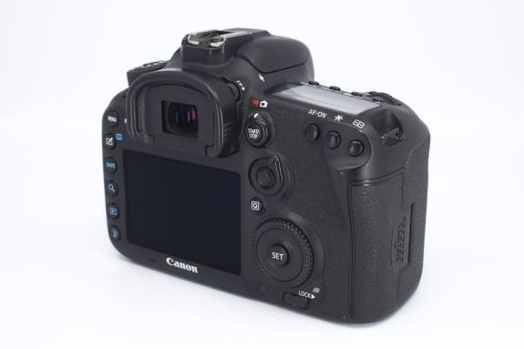 Canon EOS 7D II 052021007273 08 scaled