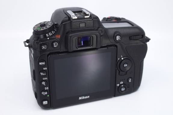 Nikon D7500 3001857 3 scaled