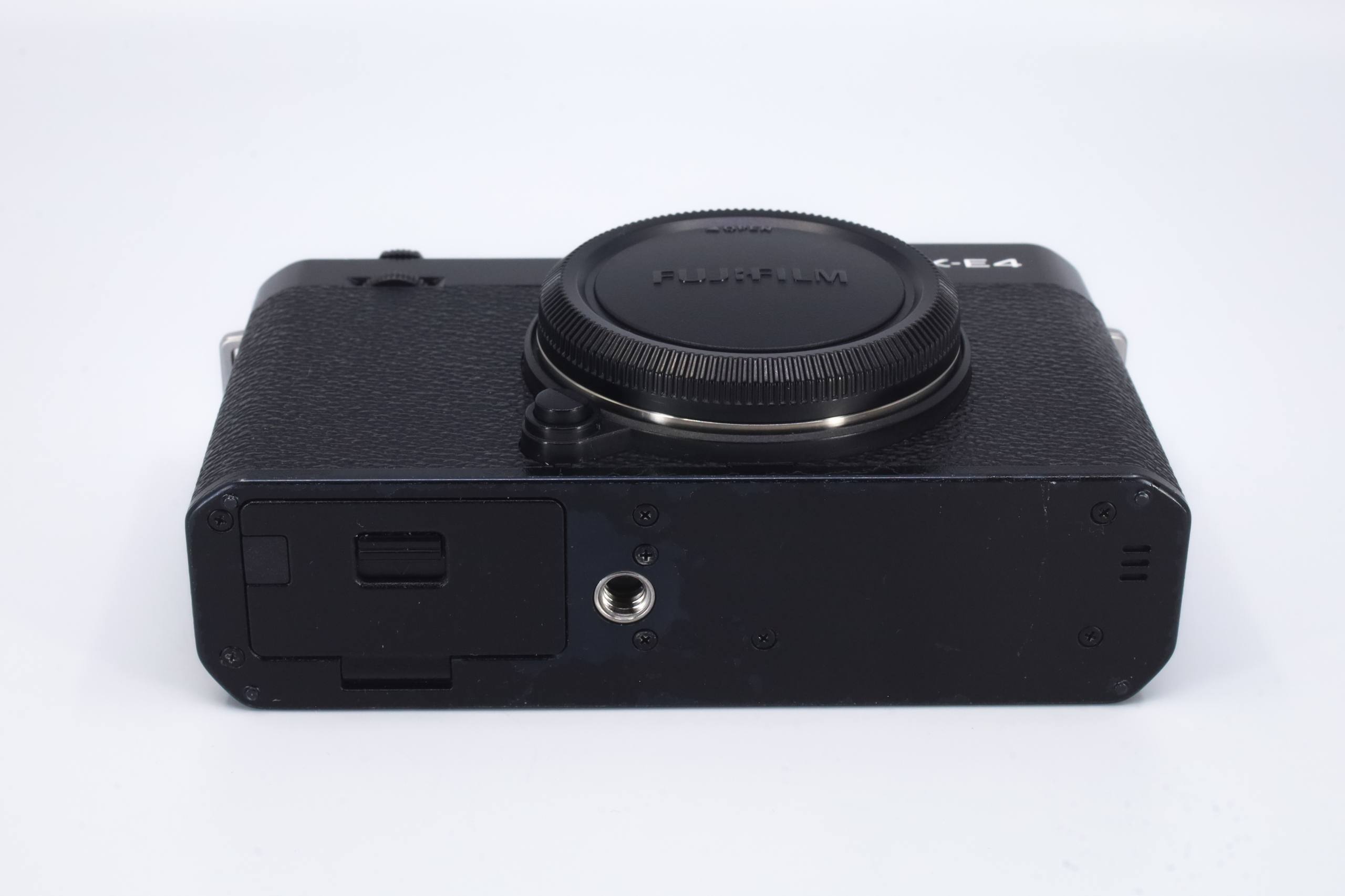 Fujifilm X-E4 Mirrorless Camera (Used) – Kolari Vision