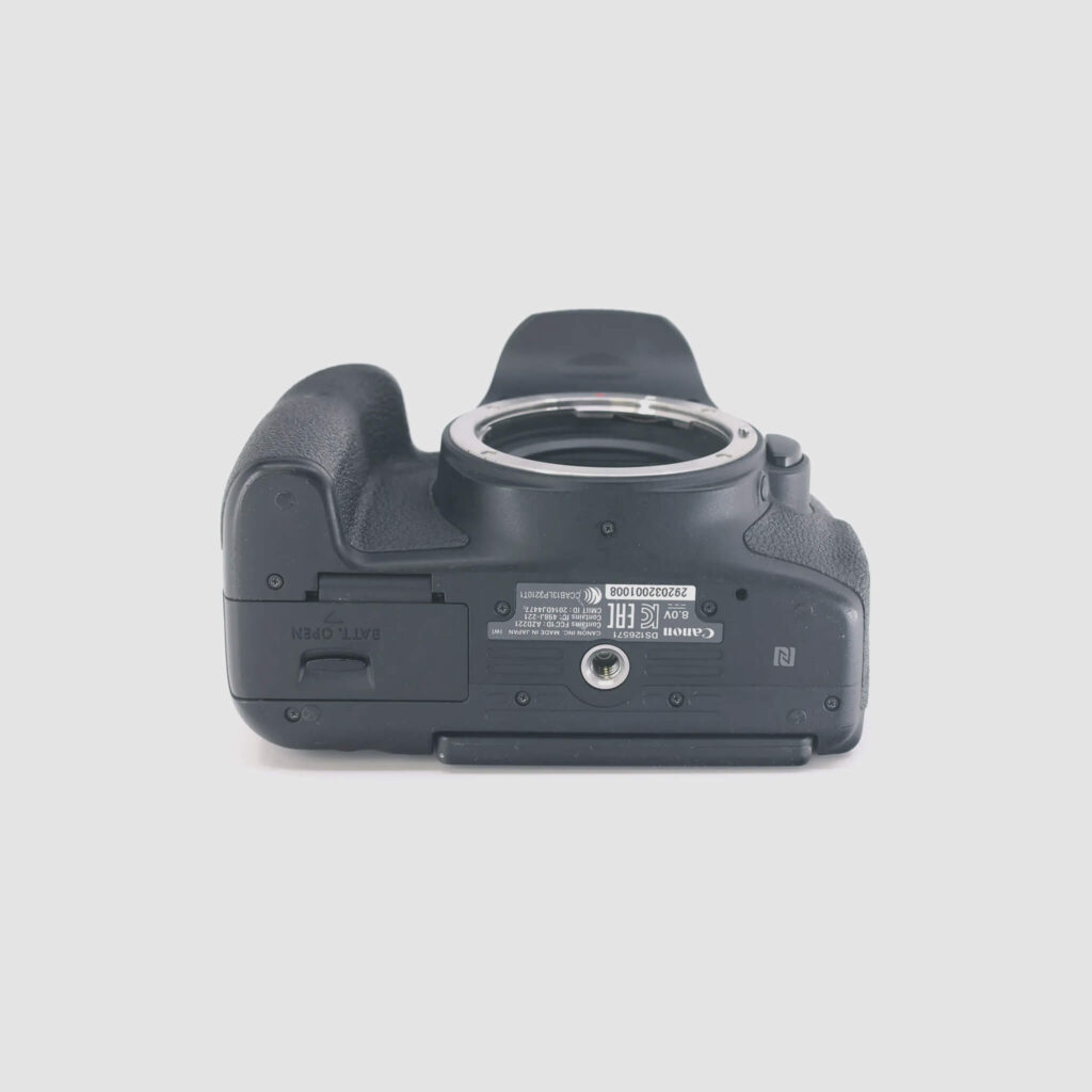 Canon T6i Infrared 590nm Converted DSLR Camera (Used)   DW8A9990