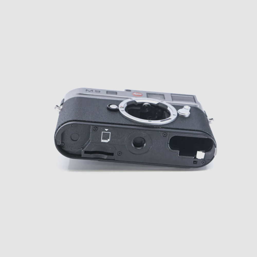 Leica M9 Digital Camera Corrosion Proof Sensor #L77M9S6107   DW8A3155