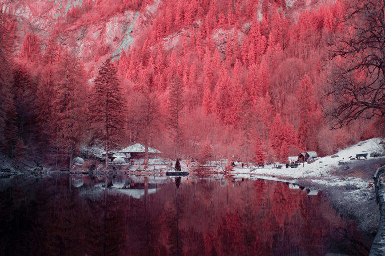 blausee in shades of red 396575b0 aa6c 420d b60e 69b40cbabb35